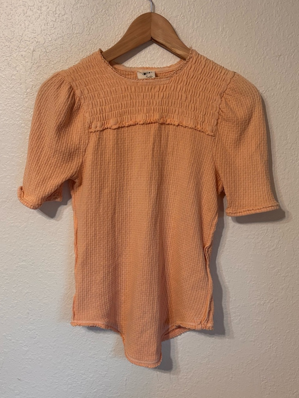 Free People Care Red Delicious T-Shirt Top in Sunset‎ Peach Orange Size XS